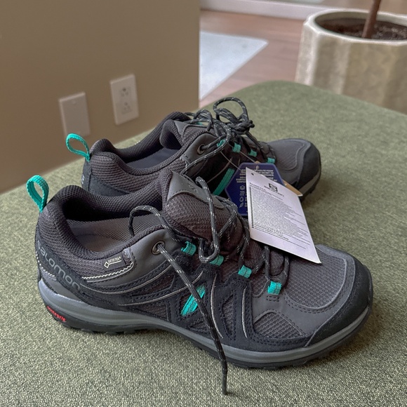 Brand new with tag hiking boots - Salomon Orthodox line - Picture 2 of 2